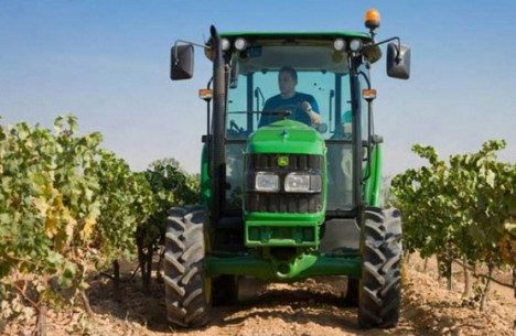 Traktor kerteszet kicsi